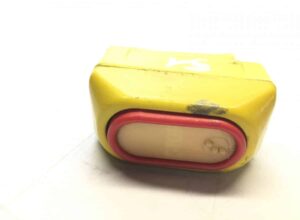 Buton stop de urgență galben volvo 20753328 1 Buton stop de urgență galben volvo 20753328