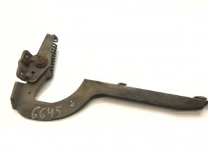 Balama inferioară deflector grilă stânga scania 1381479 / 1306403 1 Balama inferioară deflector grilă stânga scania 1381479 / 1306403