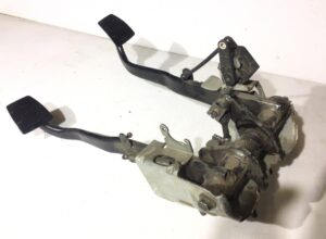 Pedale ambreiaj și frână cu panou pentru scania 1428690/1428665/1726423/1428667/1483865/2388629/1435680/1731241/1548492 1 Pedale ambreiaj și frână cu panou pentru scania 1428690/1428665/1726423/1428667/1483865/2388629/1435680/1731241/1548492