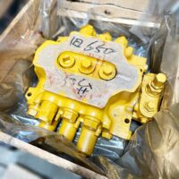 Distribuitor hidraulic Komatsu PC650