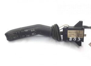 Comutator lumină și semnalizare scania 1373190/1402449/1353705 1 Comutator lumină și semnalizare scania 1373190/1402449/1353705