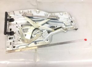 Mecanism regulator geam dreapta man 8162645-6034/81626456034, 8162645-6052/81626456052, 8162645-6028/81626456028, 8162645-6026/81626456026
