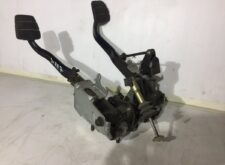 Pedală ambreiaj și frână cu panou pentru Scania - Coduri: 1428690, 1428665, 1726423, 1428667, 1483865, 2388629, 1435680, 1731241, 1548492
