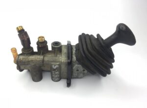 Supapă frână de mână scania 390286-571125-12 1 Supapă frână de mână scania 390286-571125-12