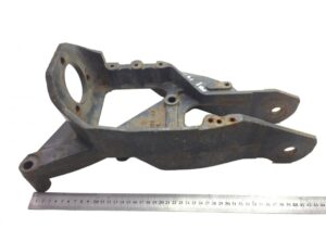 Suport cabină față stânga scania 1343097 (piesă metalică) 1 Suport cabină față stânga scania 1343097 (piesă metalică)