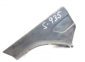 Capac din plastic între cabină și apărător de noroi, spate stânga scania - 1364665 1 Capac din plastic între cabină și apărător de noroi, spate stânga scania – 1364665