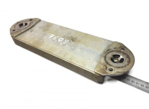 Răcitor de ulei de motor pentru volvo, cod 20729259 / 7420729259 1 Răcitor de ulei de motor pentru volvo, cod 20729259 / 7420729259
