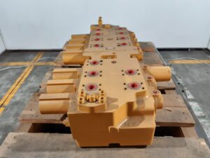 Distribuitor hidraulic liebherr pentru excavator r954