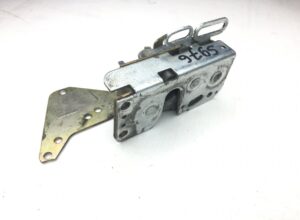 Încuietoare ușă stânga scania 1789317/1867658/1789313 1 Încuietoare ușă stânga scania 1789317/1867658/1789313