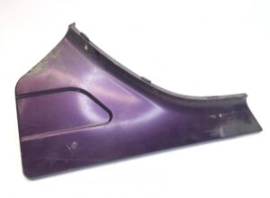 Capac plastic între cabină și apărător noroi spate stânga scania 1364665-19