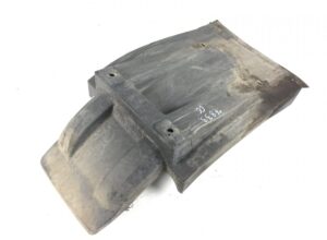 Apărător de noroi dreapta axa față/spate volvo 82868698 1 Apărător de noroi dreapta axa față/spate volvo 82868698