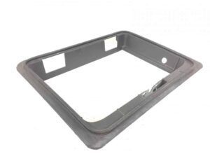 Ramă capac compartiment de depozitare cabină dreapta volvo, plastic, 82295777