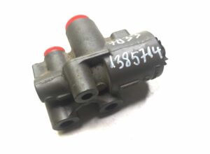 Regulator de presiune aer volvo 1385744 1 Regulator de presiune aer volvo 1385744
