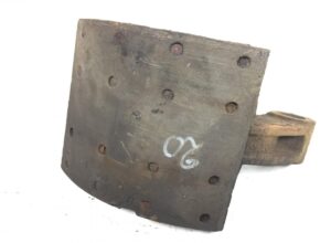 Plăcuță de frână cu tambur pentru scania - coduri: 1104544, 2645688, 1104548, 1535249, 551162-13 1 Plăcuță de frână cu tambur pentru scania – coduri: 1104544, 2645688, 1104548, 1535249, 551162-13