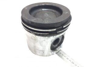 Piston volvo 8131245-11 – piesă auto originală