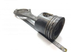 Piston cu biela pentru camion mercedes mp1/mp2/mp3/axor om541 1 Piston cu biela pentru camion mercedes mp1/mp2/mp3/axor om541