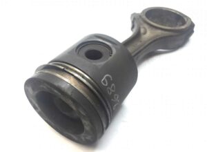 Set piston și biela pentru volvo - coduri: 20412200, 3184823, 1547124, 85113639, 276928, 276884, 276869, 275699, 276927, 20364470, 20364480 1 Set piston și biela pentru volvo – coduri: 20412200, 3184823, 1547124, 85113639, 276928, 276884, 276869, 275699, 276927, 20364470, 20364480