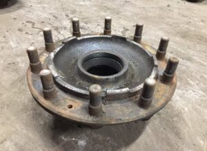 Butuc roată frână cu tambur axă față stânga volvo 1026311 1626994 3013613 1026715