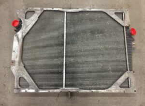 Radiator auto volvo – compatibil cu diverse modele (coduri: 8149370, 20536961, 20722450, 20800983, 20936124, 21229362, 21345261, 21385166, 22235312, 8149681, 1665249, 8112566, 8113186)