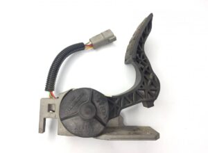 Pedală de accelerație cu senzor de poziție pentru volvo, cod 21116880 1 Pedală de accelerație cu senzor de poziție pentru volvo, cod 21116880