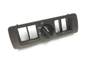 Panou comutator faruri și guri de ventilație volvo 8191679
