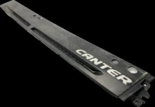 Capac din plastic sub parbriz Mitsubishi Canter MK487205