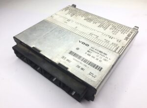 Produs: unitatea de control fmr mercedes a0004463802 vdo 412. 413/009/006 24v