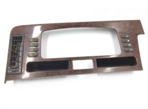 Capac cadru pentru ceas de bord mercedes 9416803339 9416802839 9416802739 - imitație lemn, cu butoane și grilaj ventilație 1 Capac cadru pentru ceas de bord mercedes 9416803339 9416802839 9416802739 – imitație lemn, cu butoane și grilaj ventilație