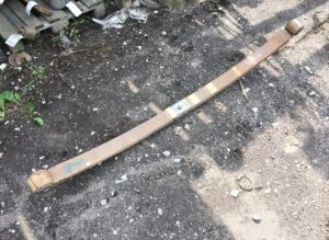 Arc lamelă axă față stânga pentru mercedes, coduri a9743200202, a9743202202, a9743204202 1 Arc lamelă axă față stânga pentru mercedes, coduri a9743200202, a9743202202, a9743204202