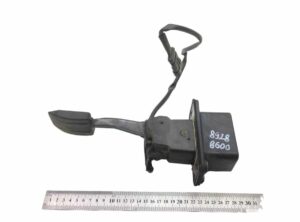 Pedală de accelerație cu senzor de poziție iveco 41227741 41215902 1 Pedală de accelerație cu senzor de poziție iveco 41227741 41215902