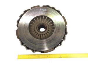 Placă de presiune ambreiaj iveco - coduri: 500371282, 42102097, 42102947, 500697757, 504171014, 98479188, 1615927, 1634627, 1746150, 500317617 1 Placă de presiune ambreiaj iveco – coduri: 500371282, 42102097, 42102947, 500697757, 504171014, 98479188, 1615927, 1634627, 1746150, 500317617