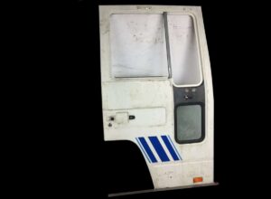 Carcasă ușii dreapta volvo 3093746. 12 – albă cu dungi albastre și fereastră