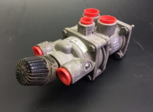 Supapă principală de frână mercedes a0044316205 / a0044314905 1 Supapă principală de frână mercedes a0044316205 / a0044314905