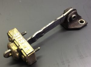 Opritor ușă stânga mercedes a9417230120
