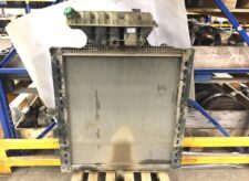 Radiator Man TGA 26.480 8106101-6520 / 8106101-6512 / 8106101-6477 / 8106101-9477 / 8106101-6473 / 8106101-6469 / 8106100-6658