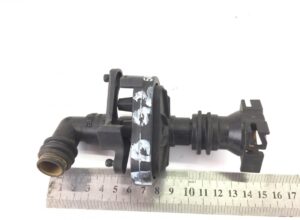Supapă de apă pentru încălzitor de cabină mercedes a0038301984 / 0038301984 1 Supapă de apă pentru încălzitor de cabină mercedes a0038301984 / 0038301984
