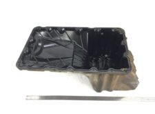 Baie de ulei Mercedes (Coduri: 9040103813, A9040103813, A0041536328, A9040100813, 9040100813, A9040103113, 9040103113)