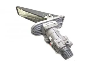 Supapă principală de frână cu pedală volvo – 70313353, 21147988, 504100401, 85003334