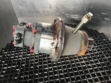 Reductor de Rotire SAT225218 pentru Liebherr