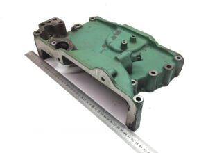 Capac frontal motor volvo 20560727 - piesă auto second hand 1 Capac frontal motor volvo 20560727 – piesă auto second hand