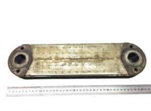 Răcitor de ulei de motor volvo 8149300 1674072 8mo376906431-12 1 Răcitor de ulei de motor volvo 8149300 1674072 8mo376906431-12