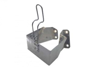Suport de blocare metalic cu orificii de montare și cleme de fixare 1 Suport de blocare metalic cu orificii de montare și cleme de fixare