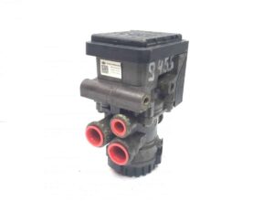 Supapă ebs ax secundar volvo 20828237 / 20570906 / 21122034 / 20428938 / 5801290649 / 7485003022 / 7420828237 / 7420428938 / 7420570906 / 504100409 / 7421122034 / 5801910304