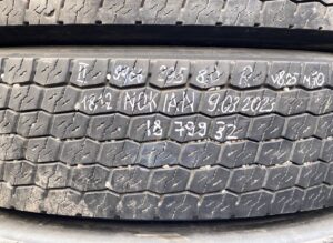 Roată volvo 295/80r22. 5 nokian 9. 03. 2023 1 Roată volvo 295/80r22. 5 nokian 9. 03. 2023