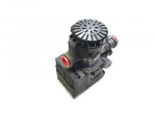 Supapa EBS pentru Axa Față Dreapta Volvo, Coduri: 20828237, 20570906, 21122034, 20428938, 5801290649, 7485003022, 7420828237, 7420428938, 7420570906, 504100409, 7421122034, 5801910304