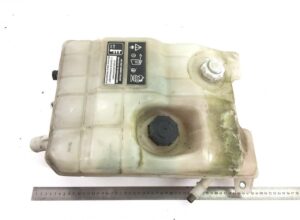 Rezervor de expansiune pentru renault, coduri 20784475, 5010514340, 20828416, 85132205, 22064150, 20783898, 5010315461, 5010141526, 7485132205, 5010315805, 5010619306, 7420783159, 7420828416
