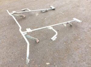 Suport spoiler pentru acoperișul cabinei renault 5010578061 / 5010578065