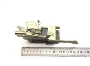 Încuietoare ușă stânga renault 7420864256 20864256 20494328
