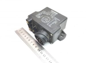 Unitate de preîncălzire scania 1385248 cu conector multipin și inscripții tehnice, fabricată în germania 1 Unitate de preîncălzire scania 1385248 cu conector multipin și inscripții tehnice, fabricată în germania