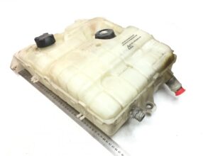 Rezervor de expansiune pentru volvo (coduri: 20784475, 5010514340, 20828416, 85132205, 22064150, 20783898, 5010315461, 5010141526, 7485132205, 5010315805, 5010619306, 7420783159, 7420828416) 1 Rezervor de expansiune pentru volvo (coduri: 20784475, 5010514340, 20828416, 85132205, 22064150, 20783898, 5010315461, 5010141526, 7485132205, 5010315805, 5010619306, 7420783159, 7420828416)